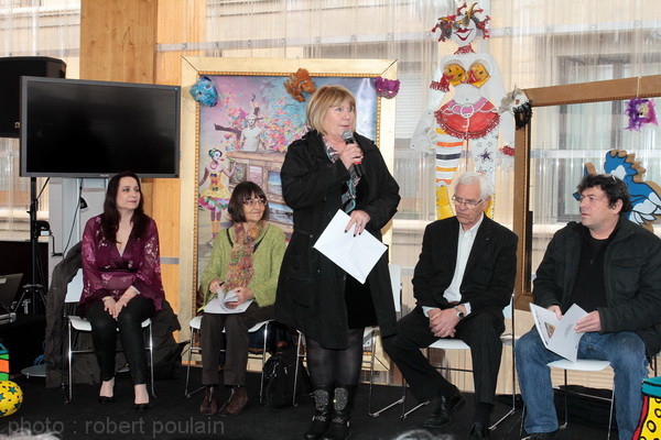 Présentation de la 24e édition du carnaval de Marseille par Éliane Zayan, conseillère municipale déléguée au Cinéma, Arts de la rue, Industries culturelles.