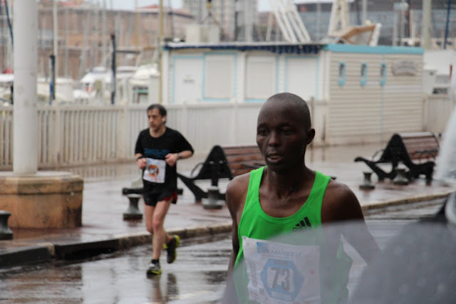 Kiprigut Kosgei a remporté le marathon en 2h19'22'' (PHOTO PHILIPPE MAILLÉ)