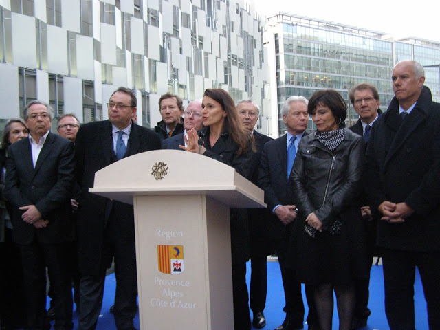 Le nouveau bâtiment du Fonds régional d'Art Contemporain (FRAC) a été inauguré par la ministre de la Culture et de la Communication Aurélie Filippetti, en présence de nombreuses personnalités. (Photos Serge PAYRAU)