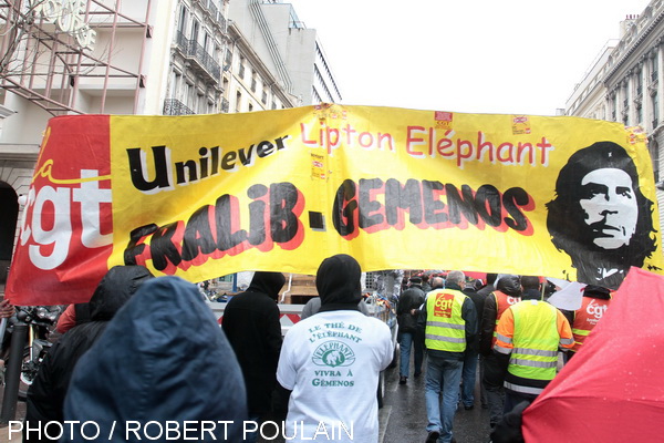 Si l'ANI avait été mis en oeuvre à l'époque de l'annonce de la fermeture de l'usine Fralib de Gémenos par le groupe Unilever, les salariés n'auraient pas pu mener la bataille judiciaire qui fait que, trois ans plus tard, l'usine est toujours ouverte. Si l'ANI avait été mis en oeuvre à l'époque de l'annonce de la fermeture de l'usine Fralib de Gémenos par le groupe Unilever, les salariés n'auraient pas pu mener la bataille judiciaire qui fait que, trois ans plus tard, l'usine est toujours ouverte.