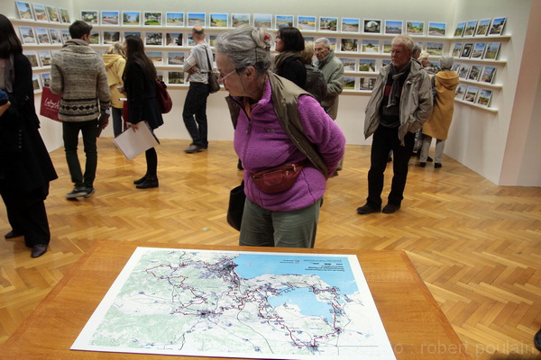 3img_2743_le_palais_et_le_sentier.jpg