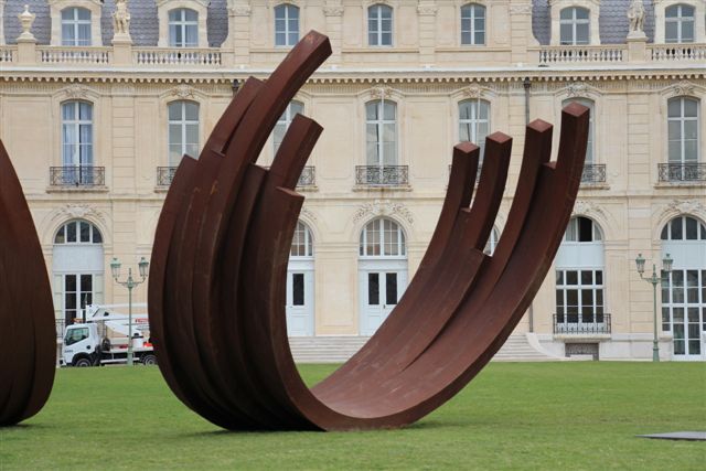 La hauteur des arcs se situe entre 4 et 4,5 mètres pour un poids total de 40 à 50 tonnes PHOTO PHILIPPE MAILLÉ La hauteur des arcs se situe entre 4 et 4,5 mètres pour un poids total de 40 à 50 tonnes PHOTO PHILIPPE MAILLÉ