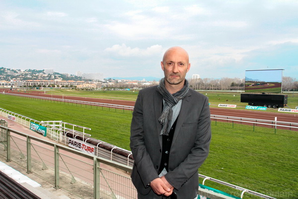 Petit retour à Marseille pour l'international français de foot Fabien Barthez qui outre avoir gagné la coupe du Monde en 1998, a également remporté la ligue des champions en 1993 avec l'Olympique de Marseille.