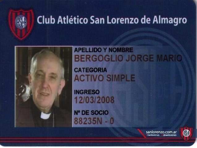 Dès l'élection du nouvel évêque de Rome, le club de Buenos Aires s'est offert une publicité mondiale en publiant, sur son site Internet, la carte de socio du nouveau souverin pontife. (Photo DR)