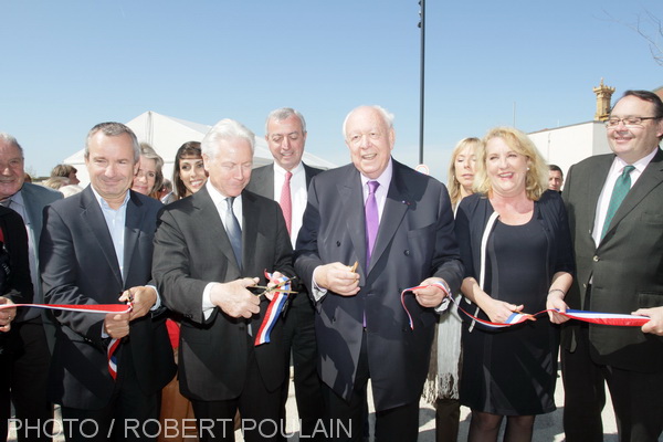 Eugène Caselli, président de MPM, Jean-Claude Gaudin, maire Marseille, Josette Sportiello, conseillère générale, représentant Jean-Noël Guérini, président du conseil général et Patrick Mennucci maire des 1er et 7e arrondissements ont inauguré ce lundi 15 avril le square Narvik