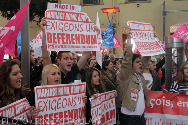 Les opposants au 