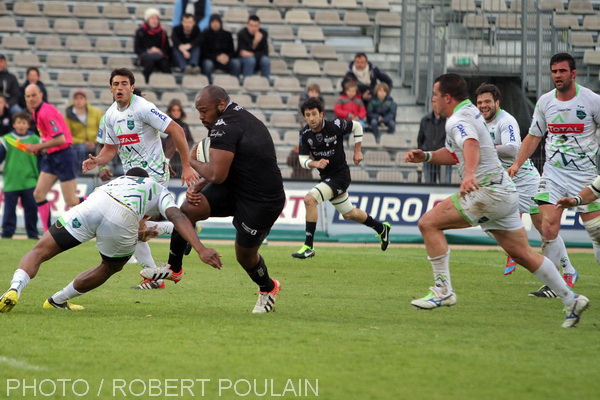 Le pilier aixois Emmanuel Felsina sonne la charge.