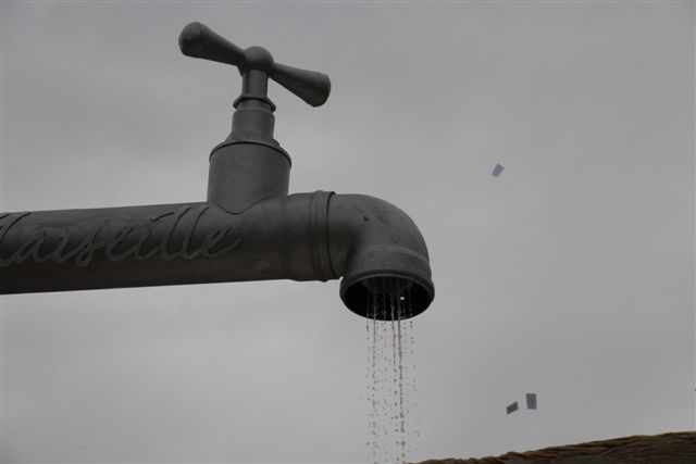 L'ouverture du robinet (PHOTO PHILIPPE MAILLÉ) L'ouverture du robinet (PHOTO PHILIPPE MAILLÉ)