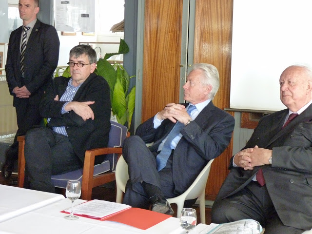 Jean-François Chougnet, directeur général de MP2013; Eugène Caselli, président de MPM; Jean-Claude Gaudin, maire de Marseille, les principaux partenaires de l'événement 
