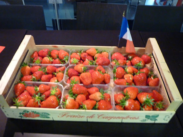Les fraises en question  (PHOTO P.M-C.) Les fraises en question  (PHOTO P.M-C.)
