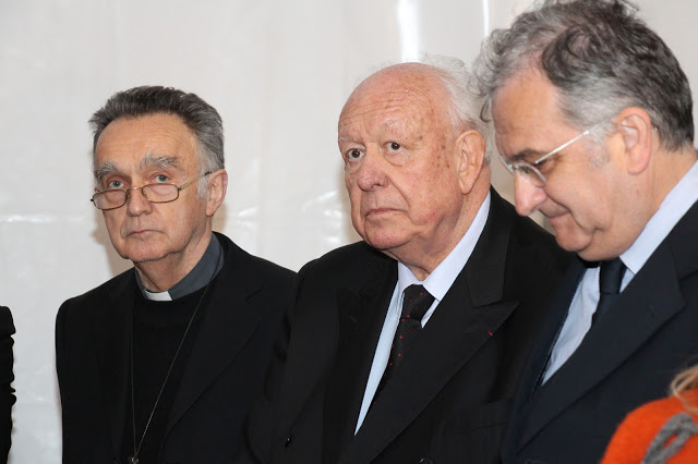 Monseigneur Pontier et le maire de Marseille Jean-Claude Gaudin (PHOTO PHILIPPE MAILLÉ) Monseigneur Pontier et le maire de Marseille Jean-Claude Gaudin (PHOTO PHILIPPE MAILLÉ)