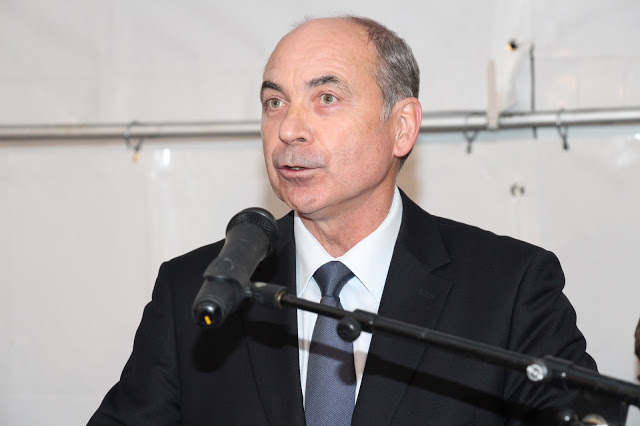 André Lucas, directeur général des hyper marchés-supermarchés du groupe Casino (PHOTO PHILIPPE MAILLÉ) André Lucas, directeur général des hyper marchés-supermarchés du groupe Casino (PHOTO PHILIPPE MAILLÉ)