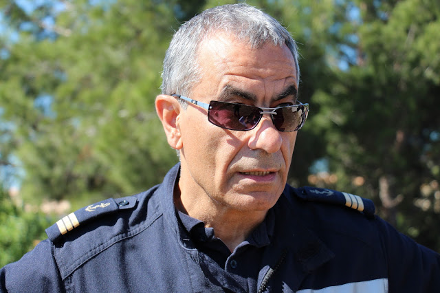 Le Chef du bureau de la DFCI, le lieutenant de vaisseau Christian Benoit Le Chef du bureau de la DFCI, le lieutenant de vaisseau Christian Benoit