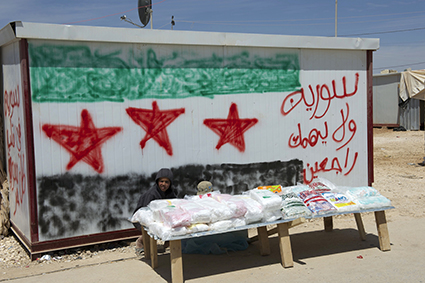 Le nouveau drapeau de la Syrie pour ces réfugiés