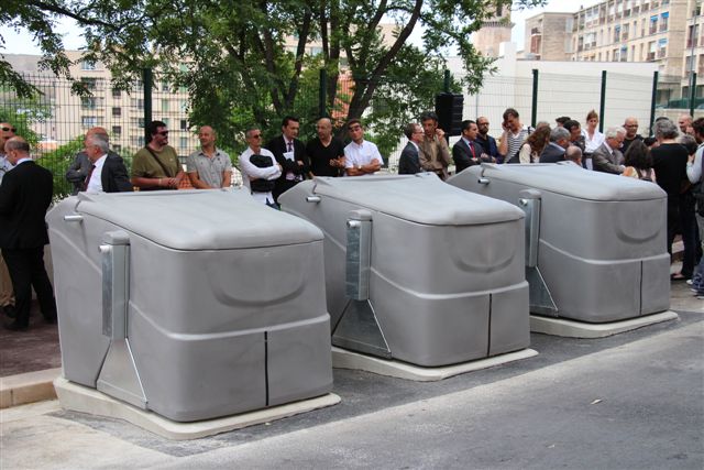 Le dispositif de conteneurs semi-enterrés place de Lenche (2e) (PHOTO PHILIPPE MAILLÉ )