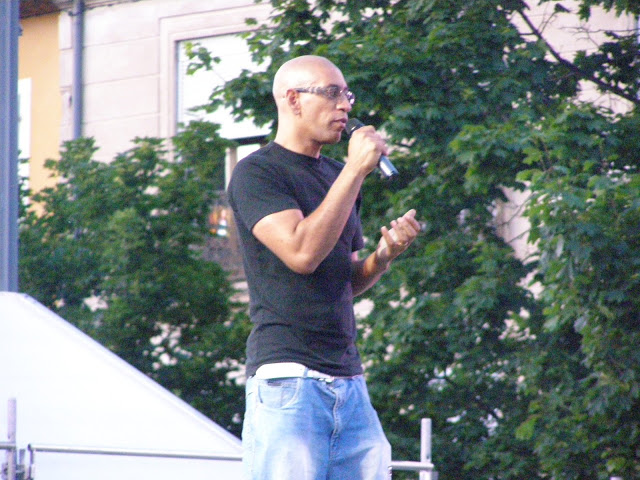 Le danseur et chorégraphe Miguel Nosibor était le maître de cérémonie du gala de danse, auquel il a bien entendu pris part.
