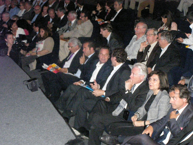 Jean-Luc Chauvin assis aux côtés de Marie-Arlette Carlotti, Eugène Caselli, Jacques Pfister, Renaud Muselier et Yves Moraine.