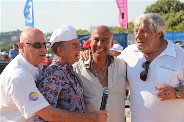 Jean-Marc Gravelat, micro à la main a animé le trophée des artistes