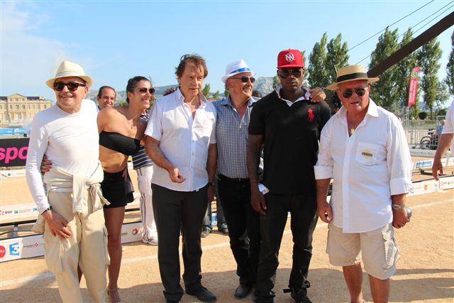 Daniel lauclair, Jean-pierre Kalfon et Claude Parisi l'emportent contre Isabelle Severino, Lord Kossity  et Maurice Caumel en demi-finale. Ils feront de même en finale  (PHOTO PHILIPPE MAILLÉ)