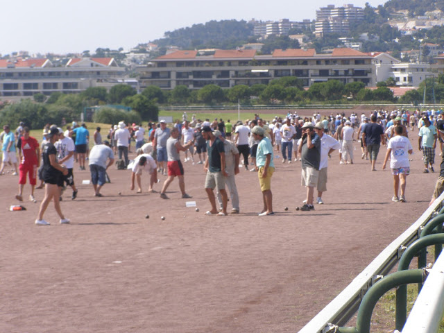 Ce dimanche, ce sont les boules et pas les chevaux qui courent sur l'hippodrome Borély.