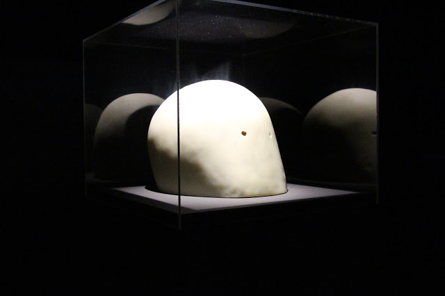 Œuvre de Boris Achour Prix Ricard 2002 (PHOTO PHILIPPE MAILLÉ) Œuvre de Boris Achour Prix Ricard 2002 (PHOTO PHILIPPE MAILLÉ)