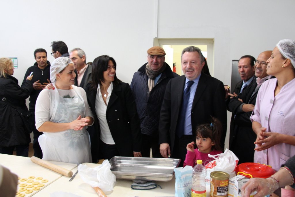 Samia Ghali et Jean-Noël Guérini accueillis par  le centre social de la Viste (Photo Philippe Maillé)