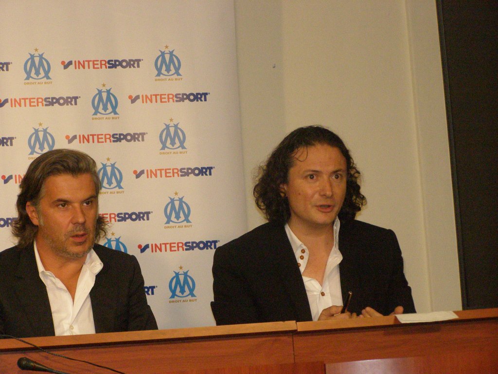 Jean-François Greco, directeur du commerce chez Intersport, souligne que l'enseigne ambitionne de devenir leader dans l'Hexagone sur le marché du football, « sport préféré des Français ».