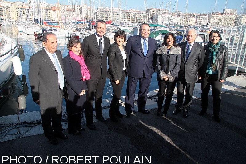 Les têtes de liste PS ont été présentées ce dimanche par le candidat socialiste à la mairie de Marseille Patrick Mennucci