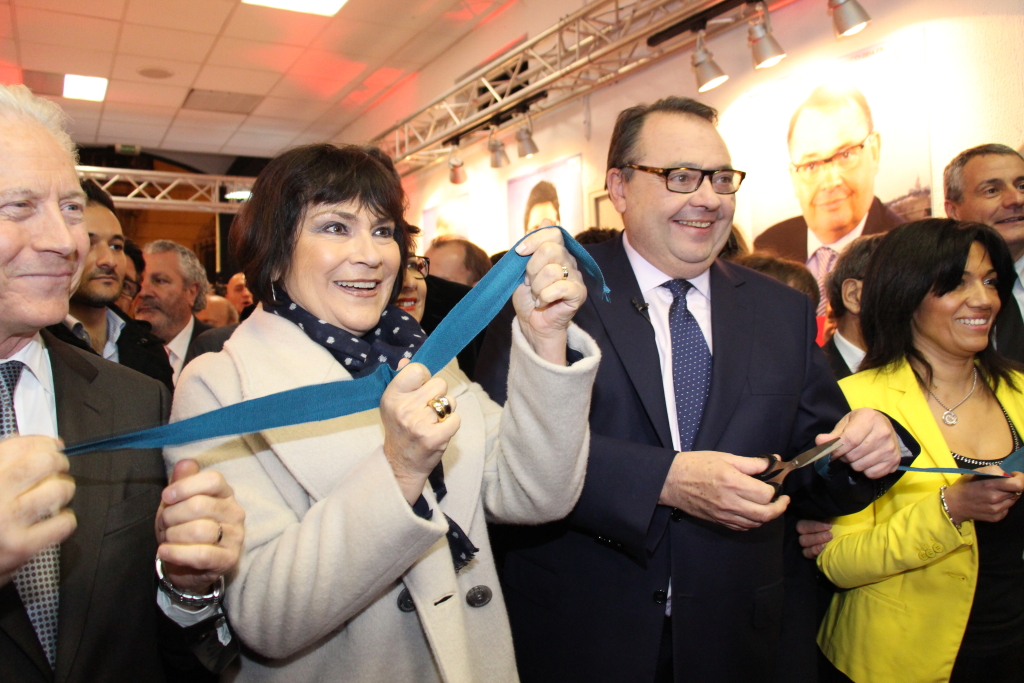Le ruban inaugural a été coupé  par Patrick Mennucci et l'ensemble des têtes de liste (Photo Philippe Maillé)