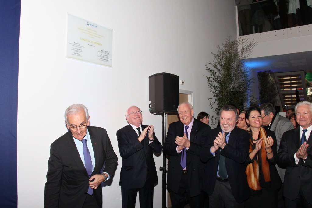 La plaque dévoilée (Photo philippe Maillé)