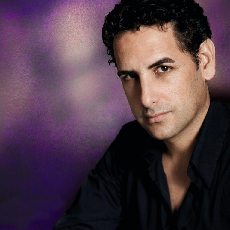 Juan Diego Flores donnera un unique récital de ses airs français préférés (Photo Josef Gallauer)