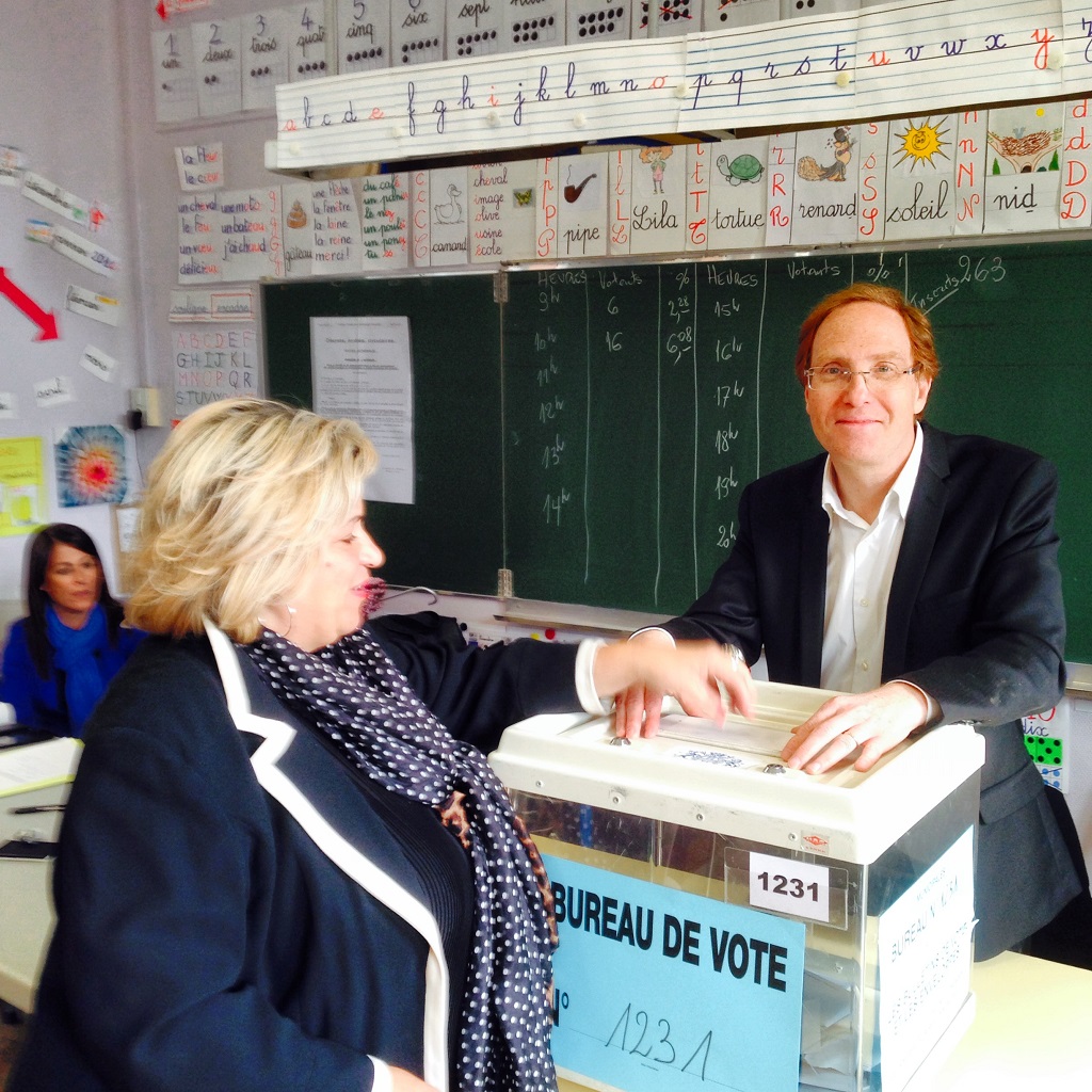 Tenue d'un bureau  de vote par Hagay Sobol (Photo H.S.)