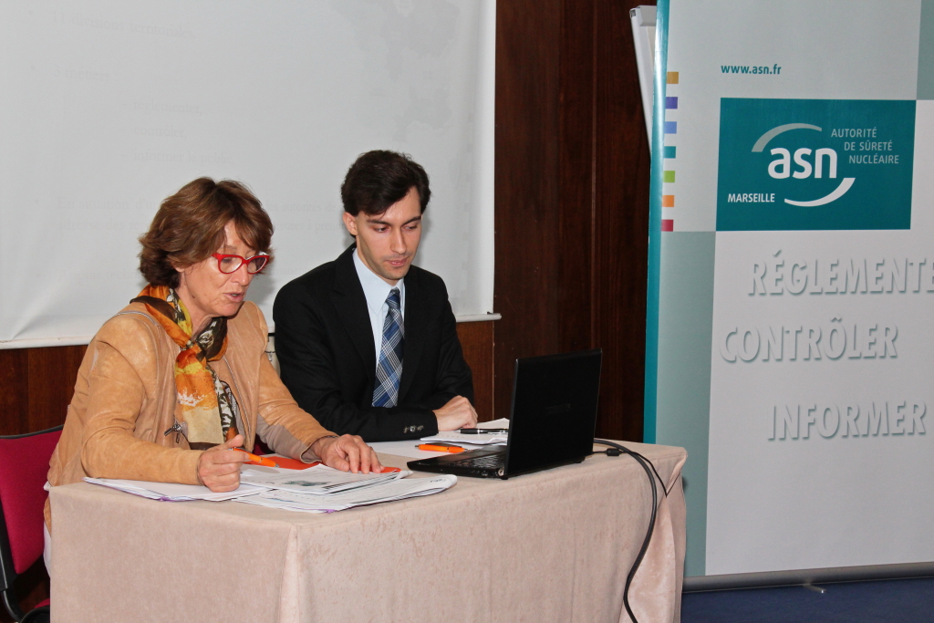 Anne-France Didier, déléguée territoriale de Marseille de l'Autorité de sûreté nucléaire et Laurent Deproit, chef de division au sein de cette même structure (Photo Philippe Maillé)