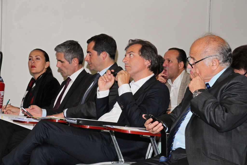 Dans le public au centre Jean-Luc Chauvin, président de l'UPE13 et Johan Bencivenga, président de la Fédération du BTP13 (Photo Philippe Maillé)