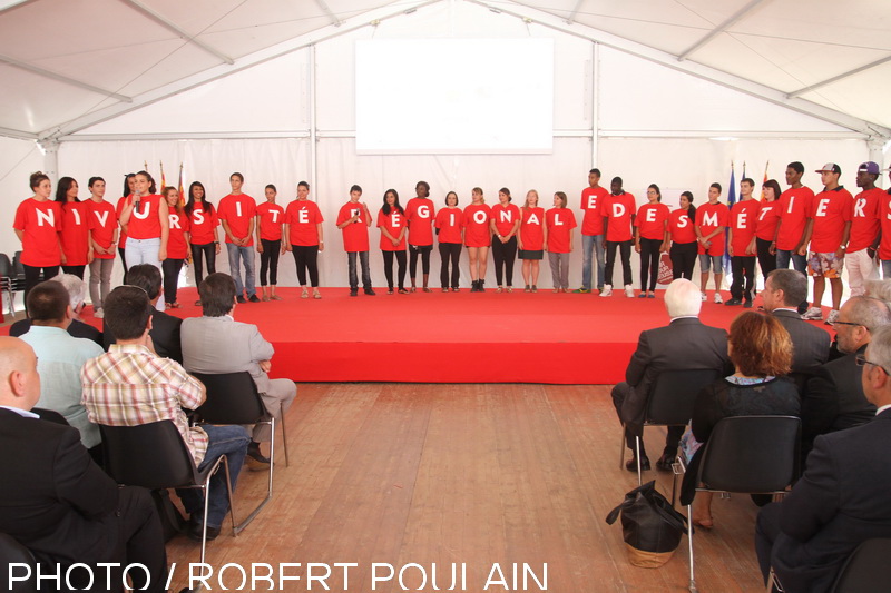 Les jeunes ont également participé à la cérémonie