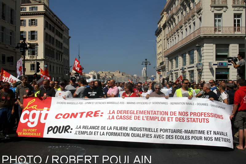 Les dockers de Fos-Marseille ont rejoint les salariés de la SNCM