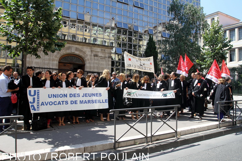 Au nom de la justice pour tous, les avocats étaient dans la rue