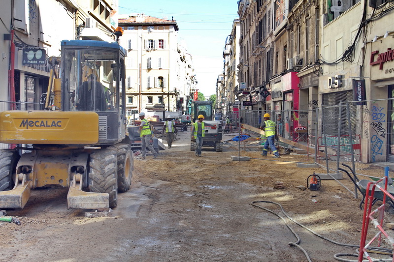 Travaux en cours sur la première partie de la rue de Rome (Cours Saint-Louis/ place de Rome) (Photo robert Poulain)