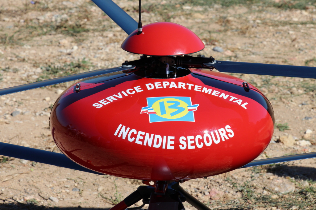 Le drone Infotron IT180, pèse 4 kilos pour une autonomie de vol d'1h30 (Photo Philippe Maillé)