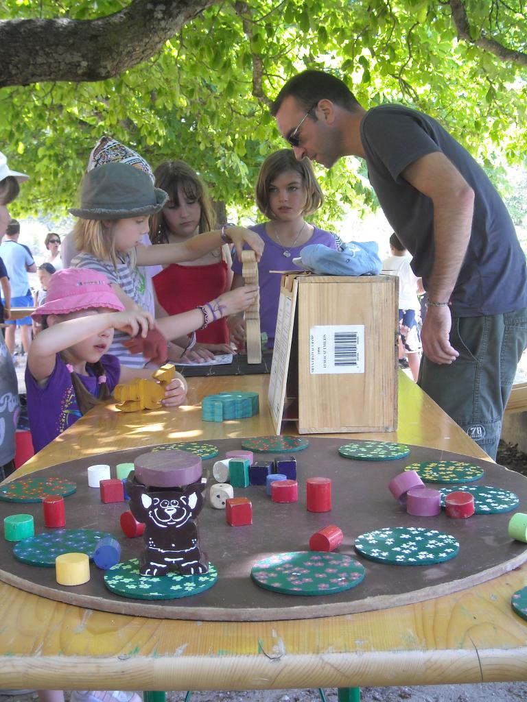 Des animations pour les enfants avec l'association Tourneboule Des animations pour les enfants avec l'association Tourneboule