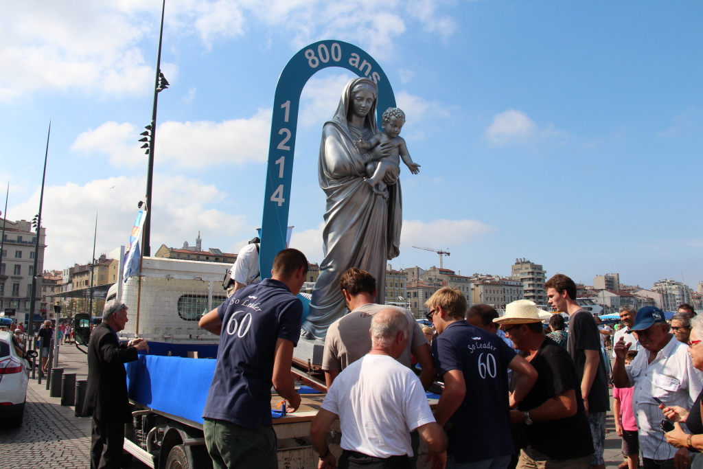 La Vierge a rejoint son écrin à Notre-Dame-de-la Garde (Photo Philippe Maillé)