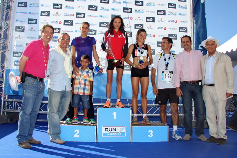 Podium 10 km féminin: Adeline Roche - Hanan Farhoun - Charlotte Maurin (Photo Robert Poulain)
