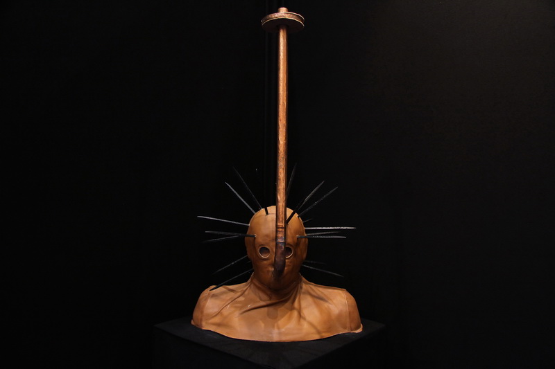 Masque à piques imaginé par Léonard de Vinci (Photo Robert Poulain)