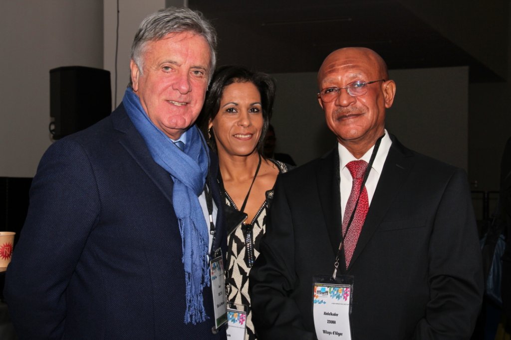 Abdelkader Zoukh, le wali d'Alger entouré de Jean Roatta, adjoint au maire de Marseille, délégué à la Coopération euro-méditerranéenne et de Myriam Manni, chef d'entreprise (Photo Philippe Maillé)