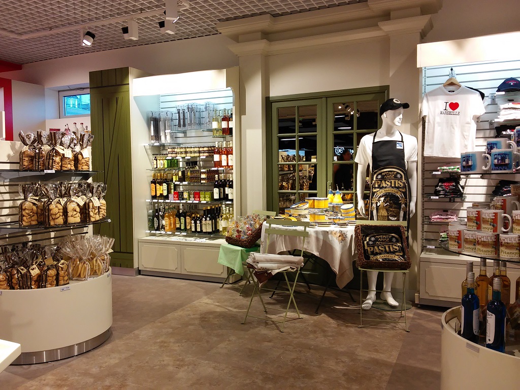 Un magasin Relay  jumelé avec une boutique «Air de Provence» (Photo AMP)