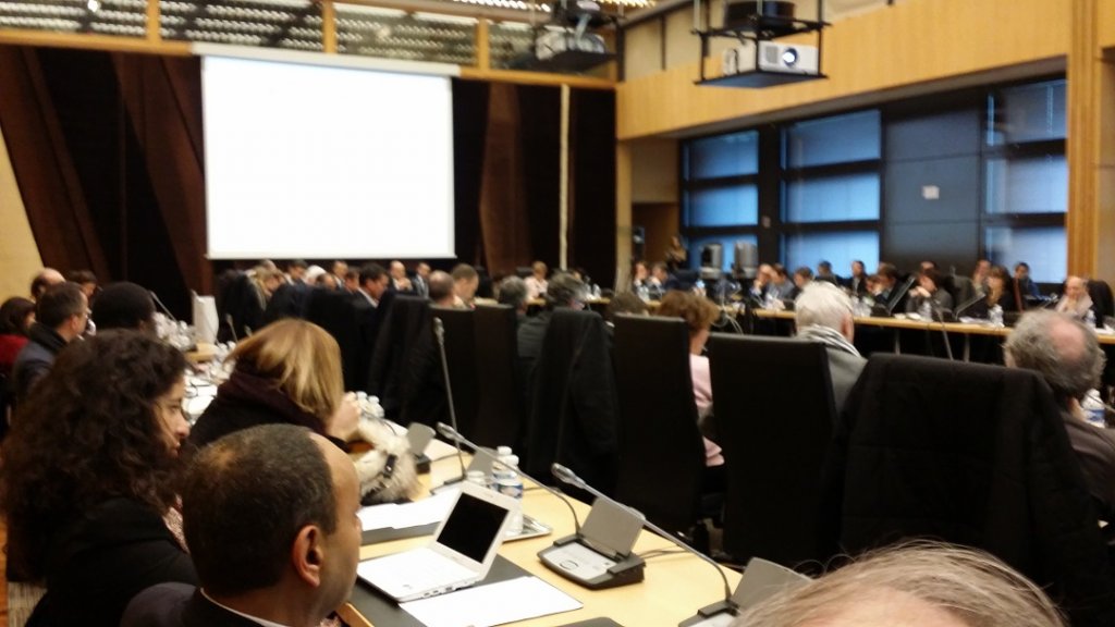 Conférence-débat à Bercy dans le cadre de la DiMed sur "mobiliser les diasporas et l'investissement participatif dans le financement de projets d'infrastructure en Méditerranée" (Photo J.N.)