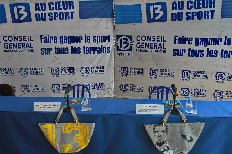 Les sacs de la Fabrique du 13 réalisés par l'Établissement de service d’aides par le travail (Esat) de Saint-Jean à Marseille (Photo Robert Poulain)