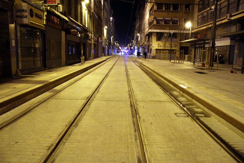 La rue de rome est fin prête à accueillir le tramway (Photo Robert poulain)