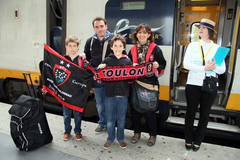 Un direct Londres en famille pour soutenir le RC Toulon (Photo Robert Poulain)