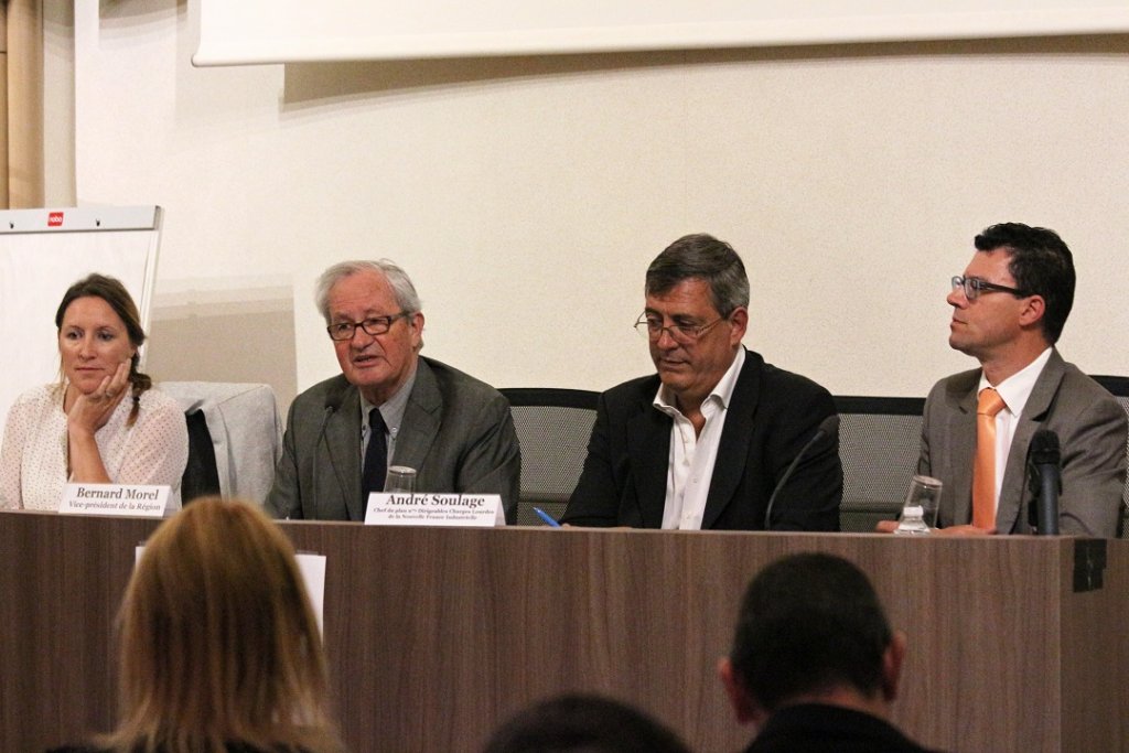 Au salon du Bourget, la région Paca entend bien prendre toute sa place et surtout permettre aux entreprises qu'elle emmène, avec le pôle de compétitivité Pégase, de tirer leur épingle du jeu (Photo Philippe Maillé)